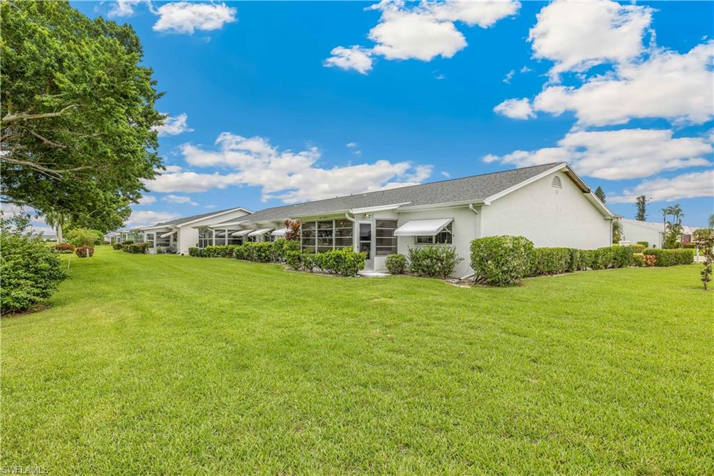 6992 Edgewater CIR photo 20