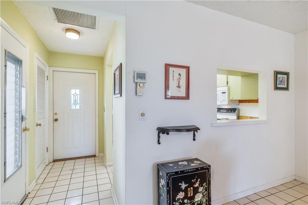 6992 Edgewater CIR photo 11