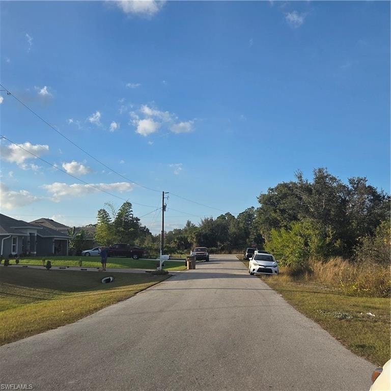 Looking from the cul-de-sac area down the street in opposite direction towards Wyngate Ct