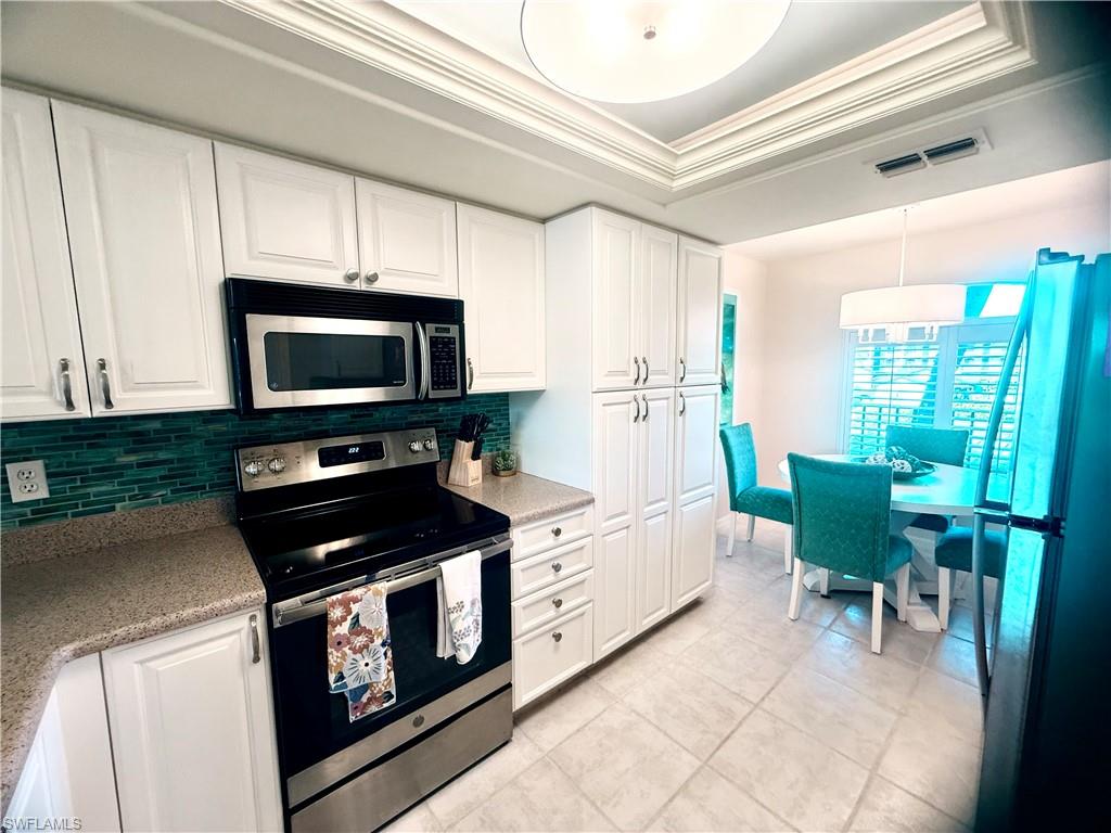 12171 Kelly Sands WAY 1577 photo 7