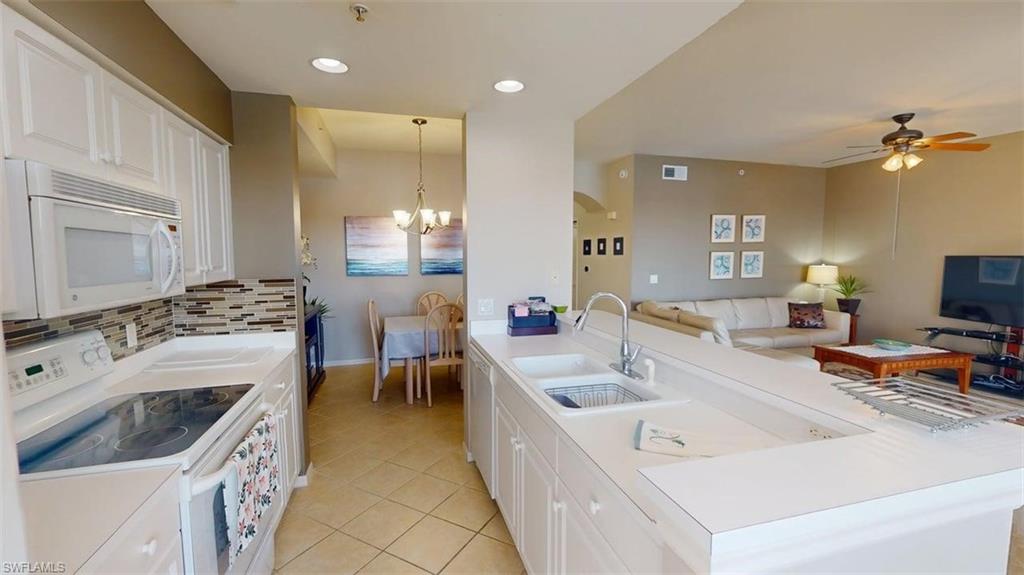 2730 Cypress Trace CIR 2828 photo 17