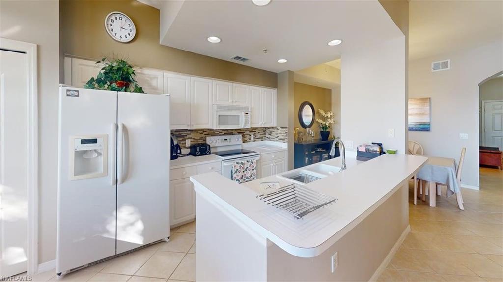 2730 Cypress Trace CIR 2828 photo 18
