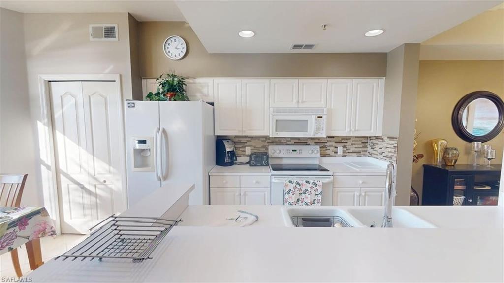 2730 Cypress Trace CIR 2828 photo 19
