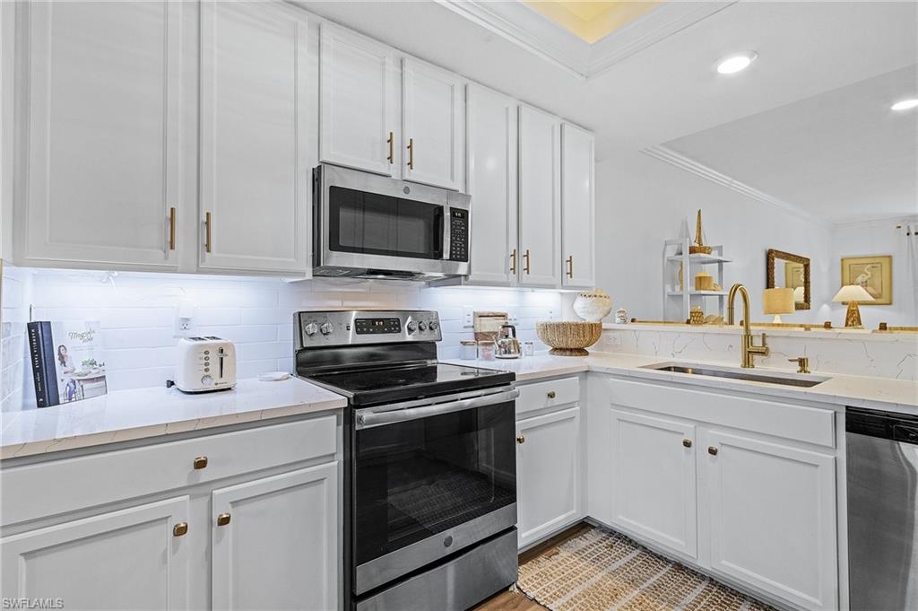 Modern kitchen with quartz counters