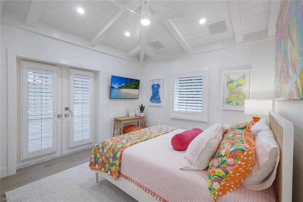 Main house guest Bedroom