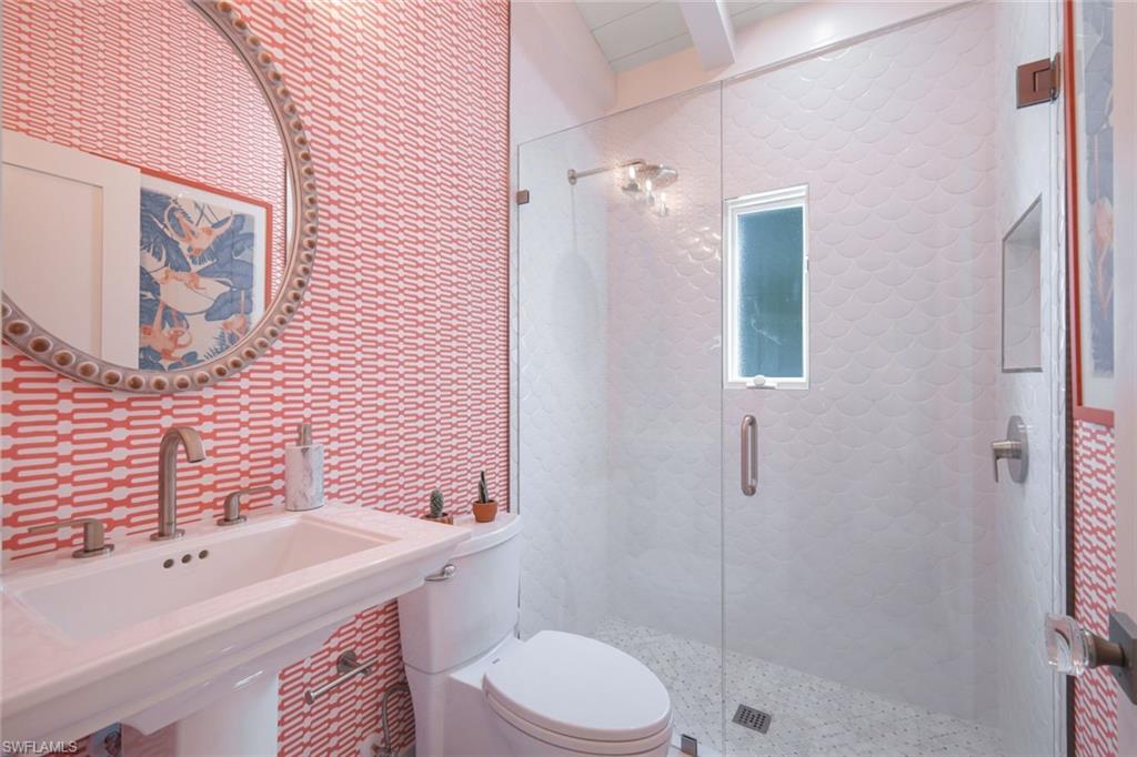 Main House - Guest Bath