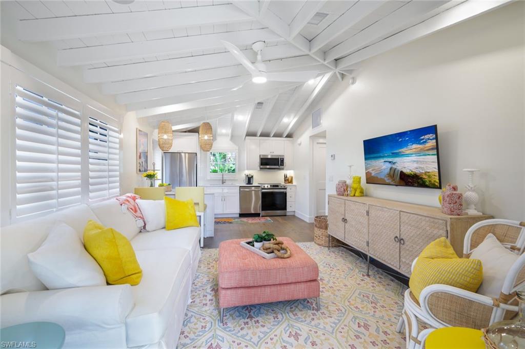 Guest House - Living Area