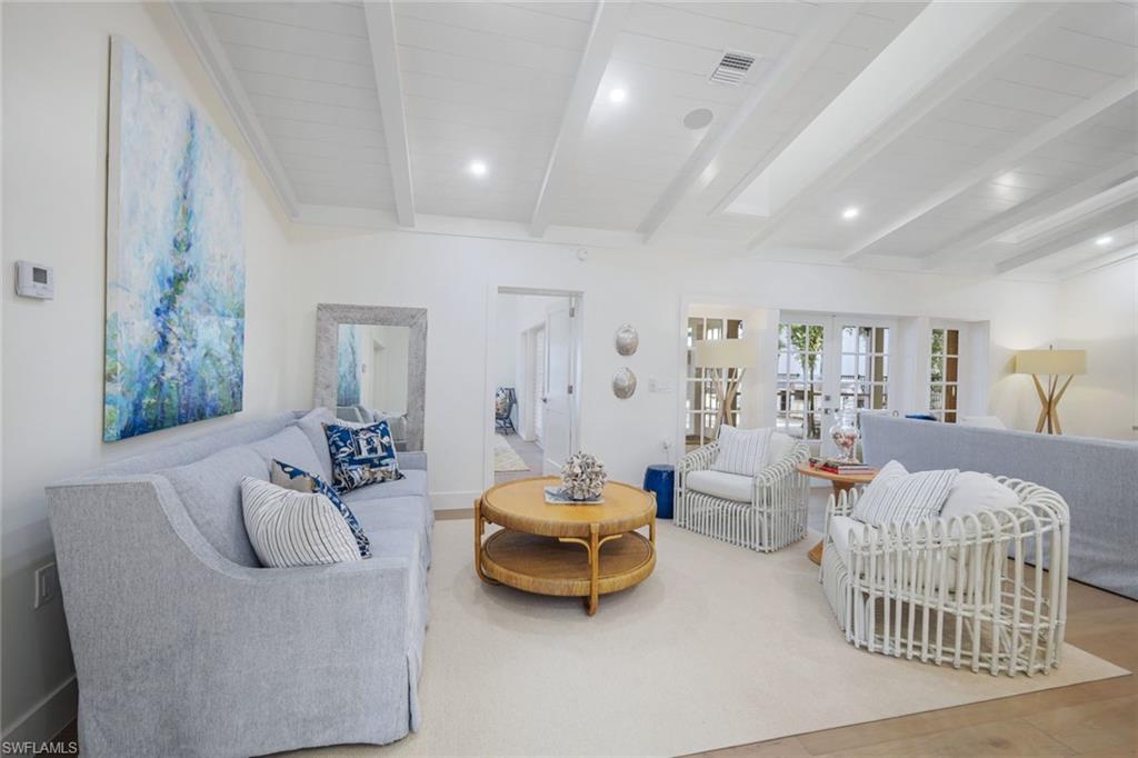 Main House - Conversation Area