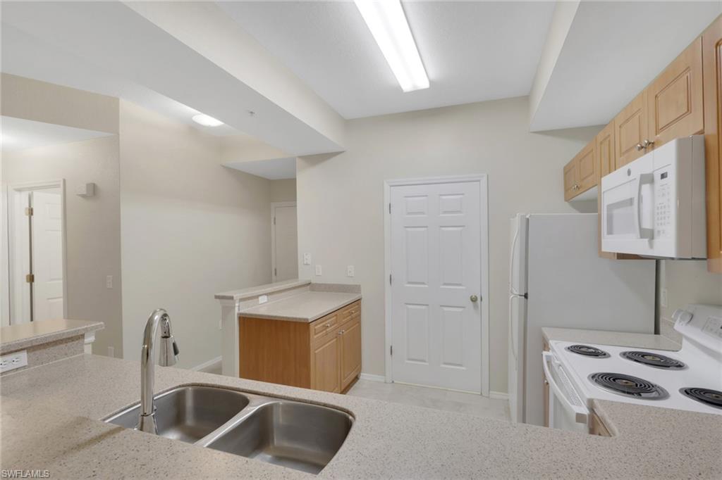 9025 Colby DR 2111 photo 6