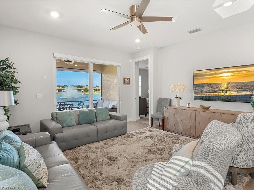 1157 Enbrook LOOP photo 8