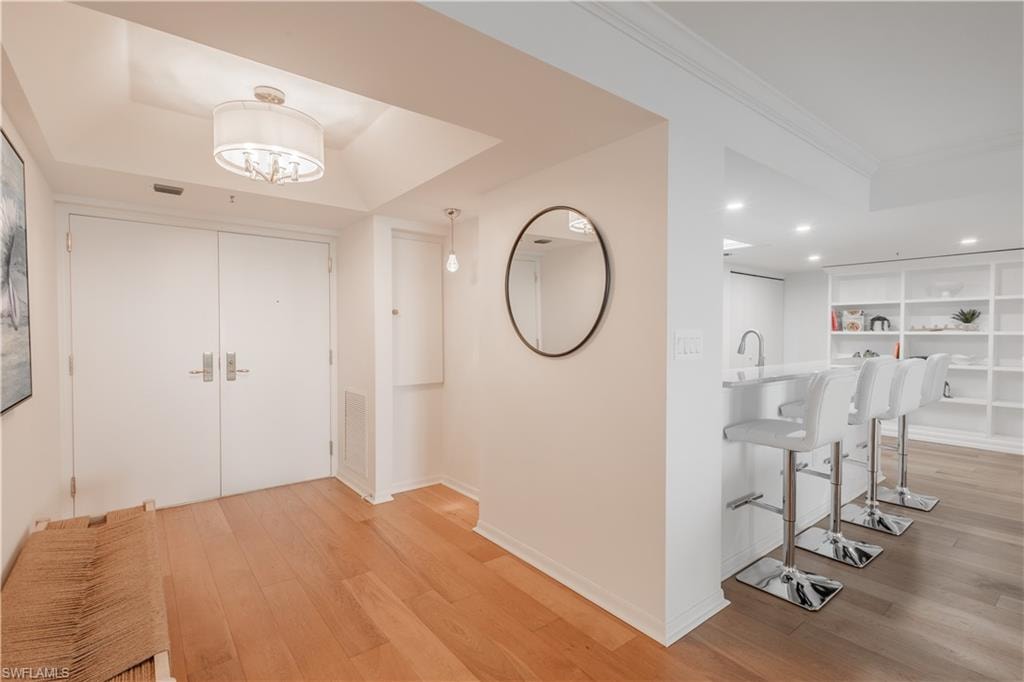 RESIDENCE ENTRANCE