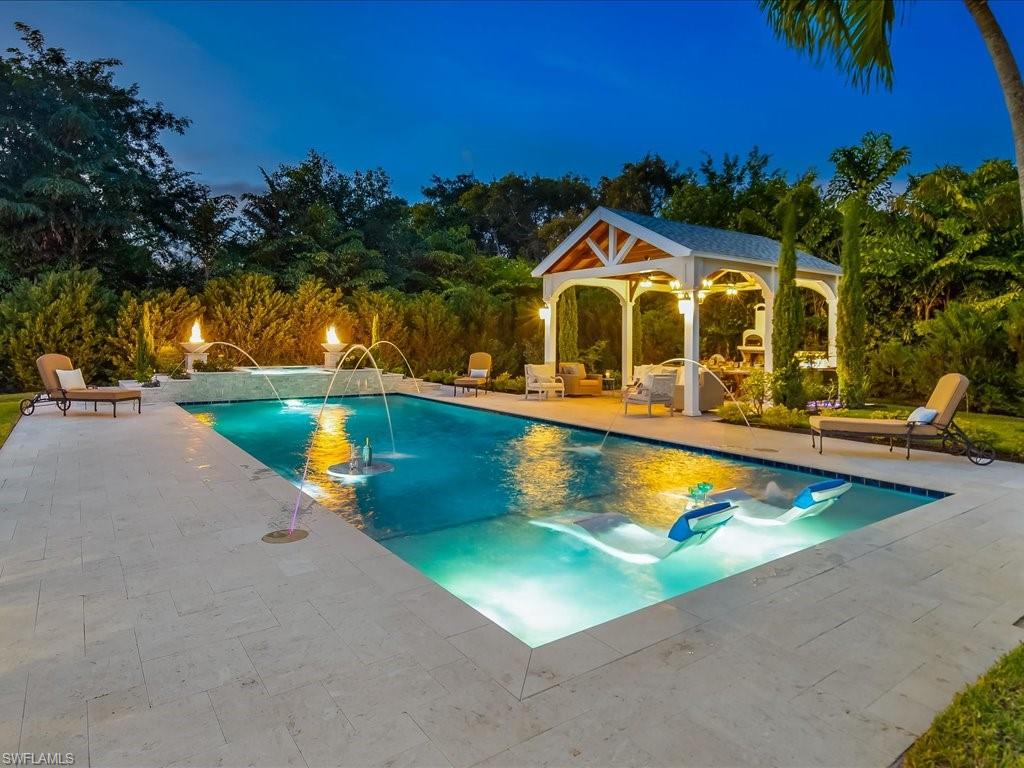 624 Ridge DR
