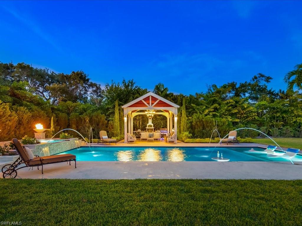 624 Ridge DR