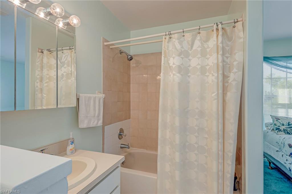 1005 SW 48th TER 2 photo 16