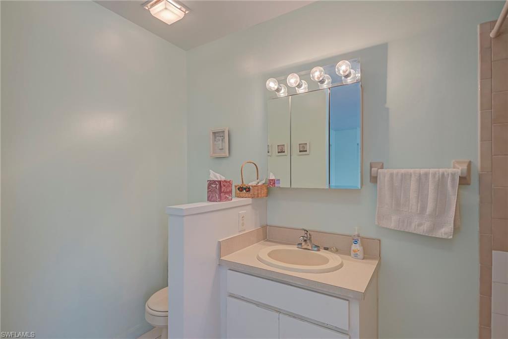 1005 SW 48th TER 2 photo 15