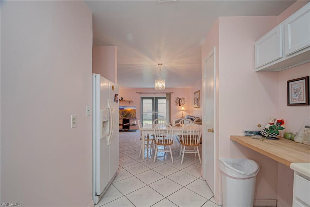 1005 SW 48th TER 2 photo 8