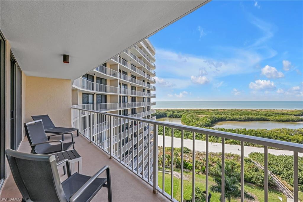 380 Seaview CT 1202