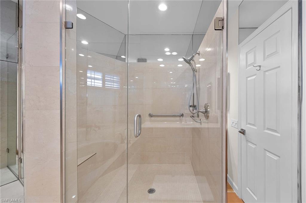 828 Hideaway CIR E 4-434 photo 15
