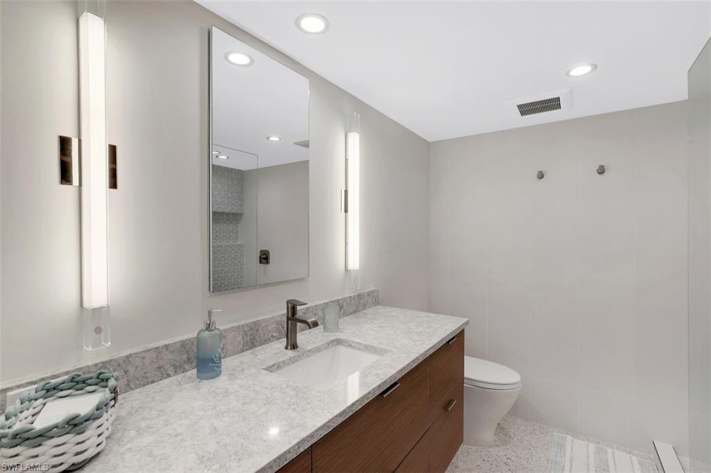 3951 Gulf Shore BLVD N 1203 photo 17