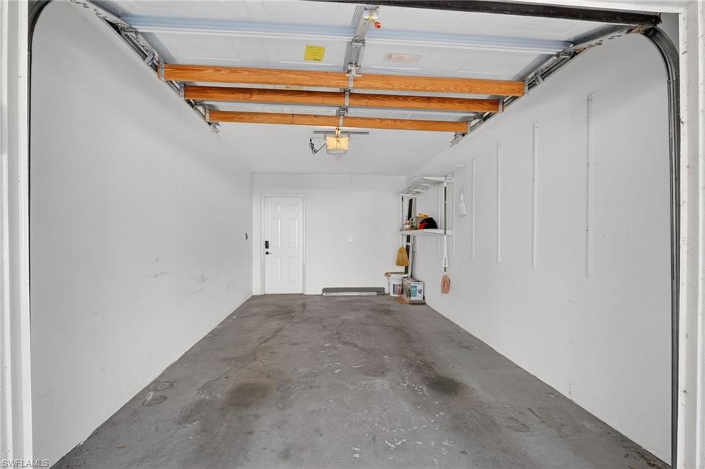 209 Robin Hood CIR 201 photo 17