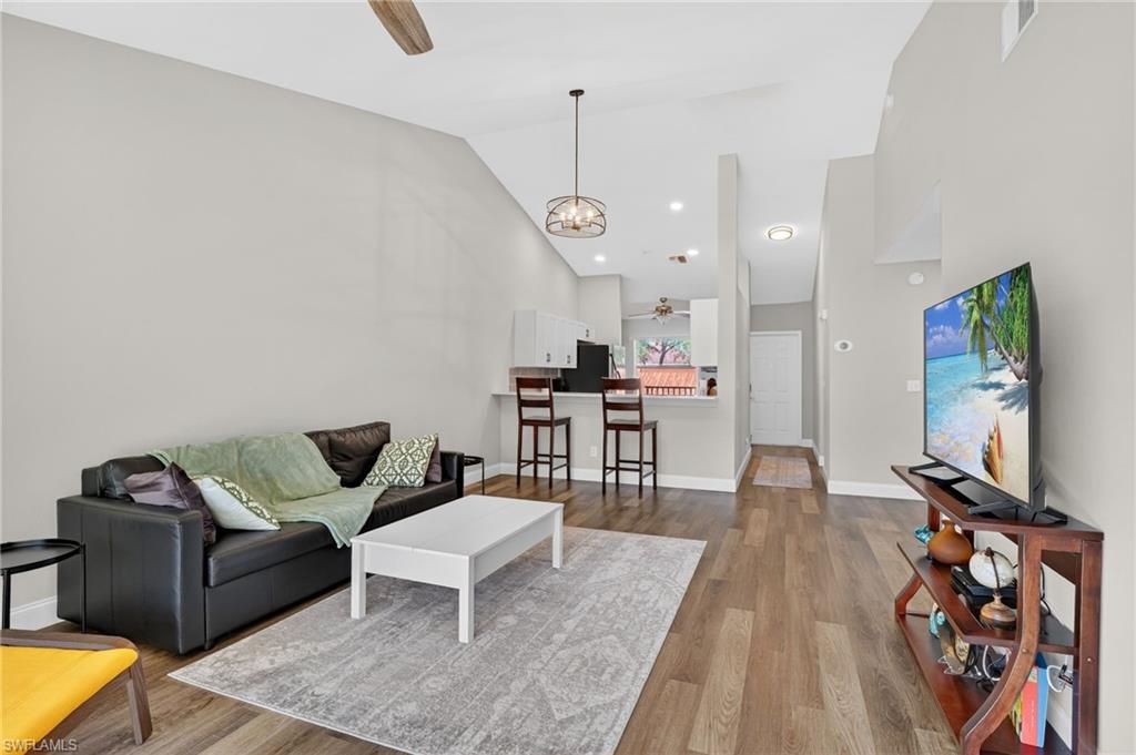 209 Robin Hood CIR 201