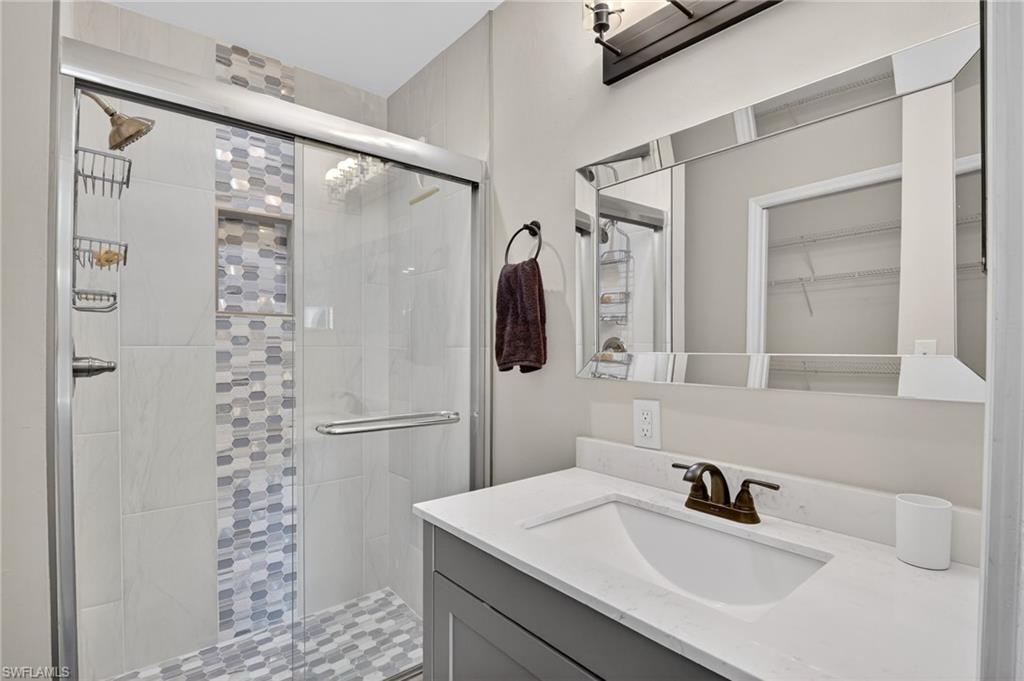 209 Robin Hood CIR 201 photo 10