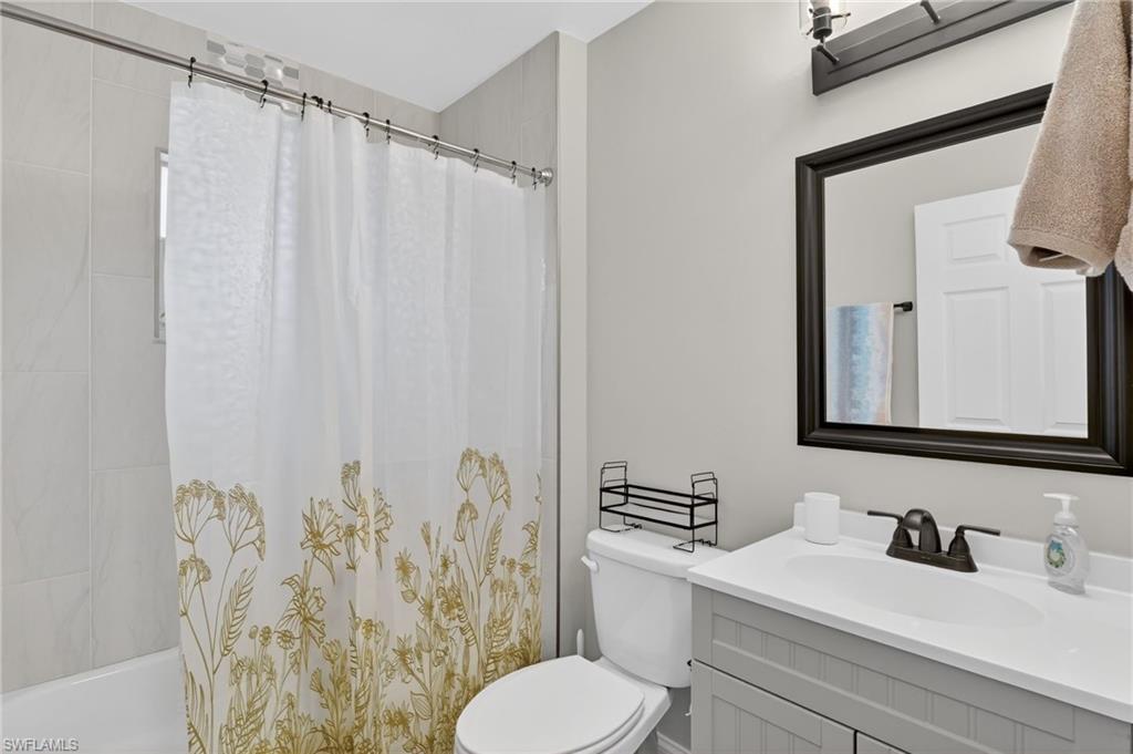 209 Robin Hood CIR 201 photo 14