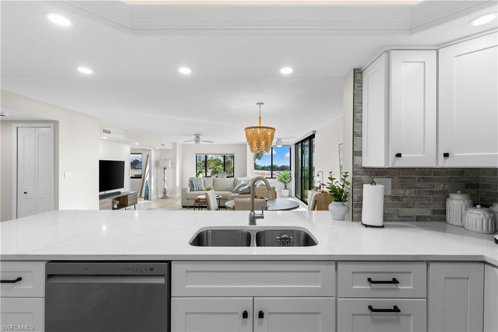 6672 Estero BLVD A108 photo 9