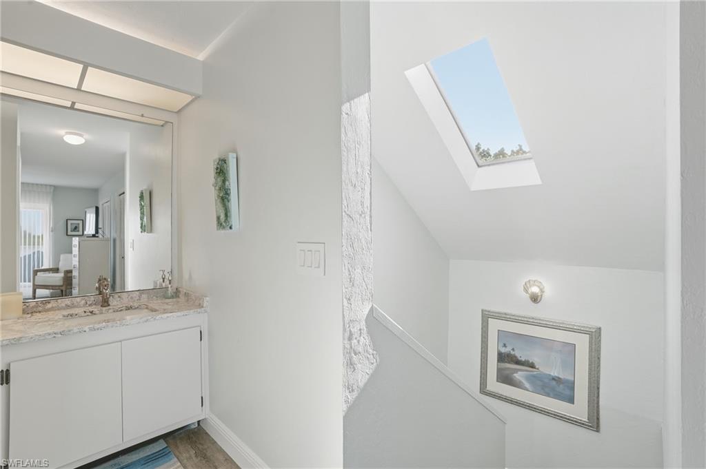1039 Beach RD 101 photo 23