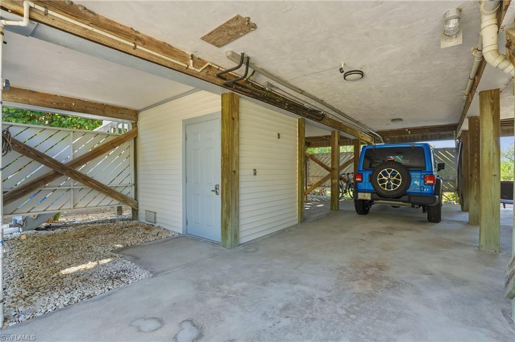 1039 Beach RD 101 photo 32