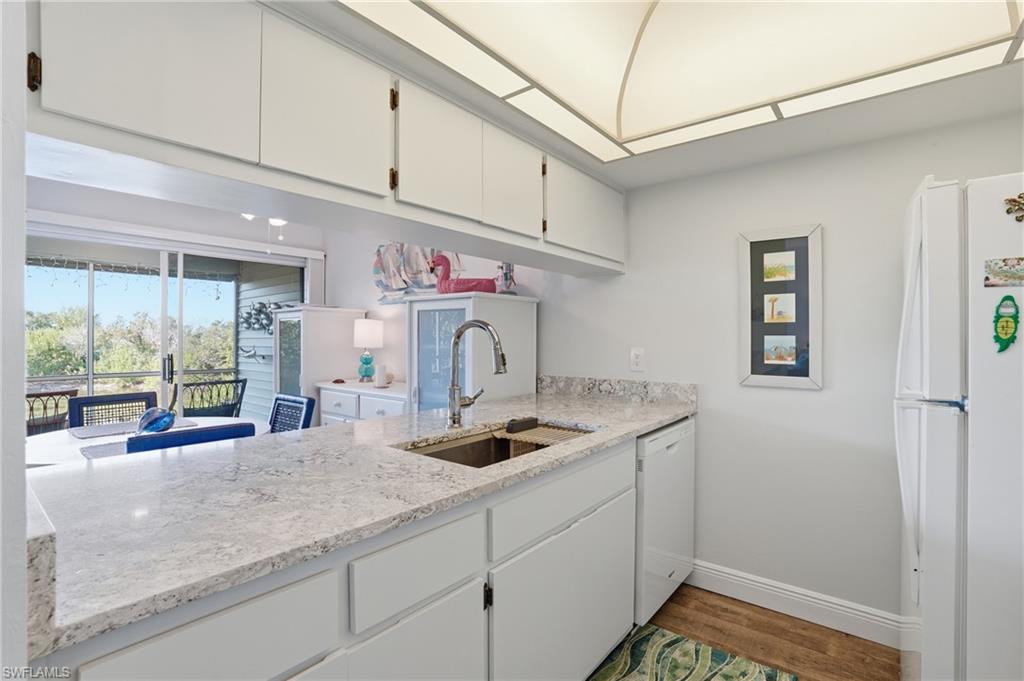 1039 Beach RD 101 photo 10