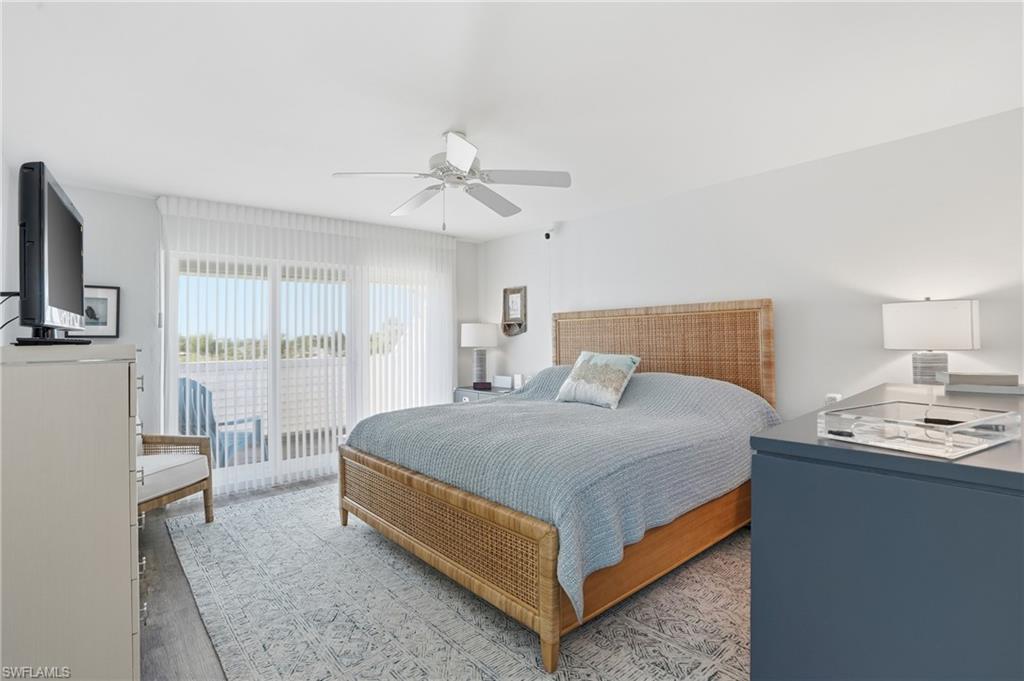 1039 Beach RD 101 photo 14