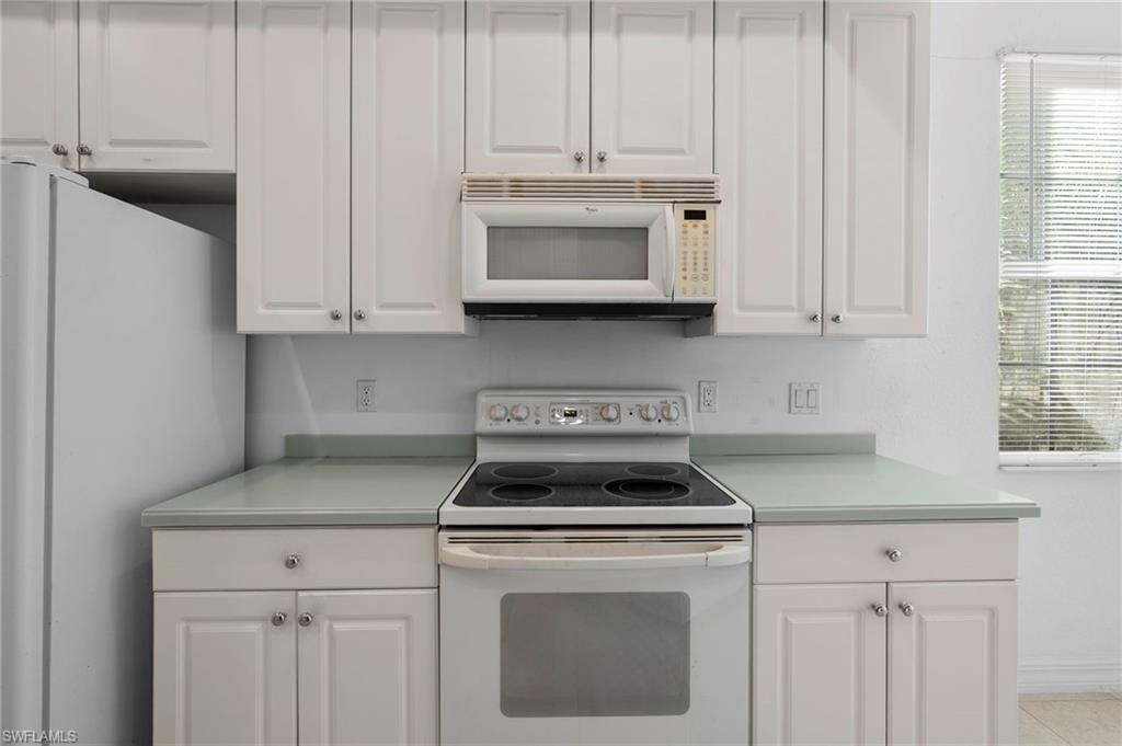 6010 Jonathans Bay CIR 102 photo 10
