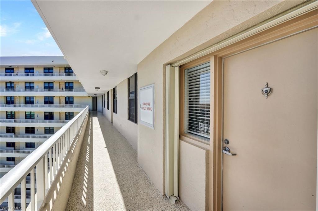 380 Seaview CT 1703 photo 7