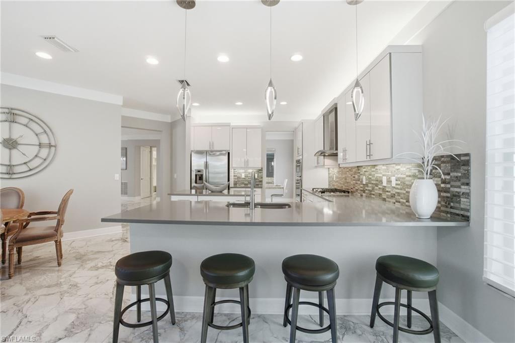 4654 Kensington CIR photo 8