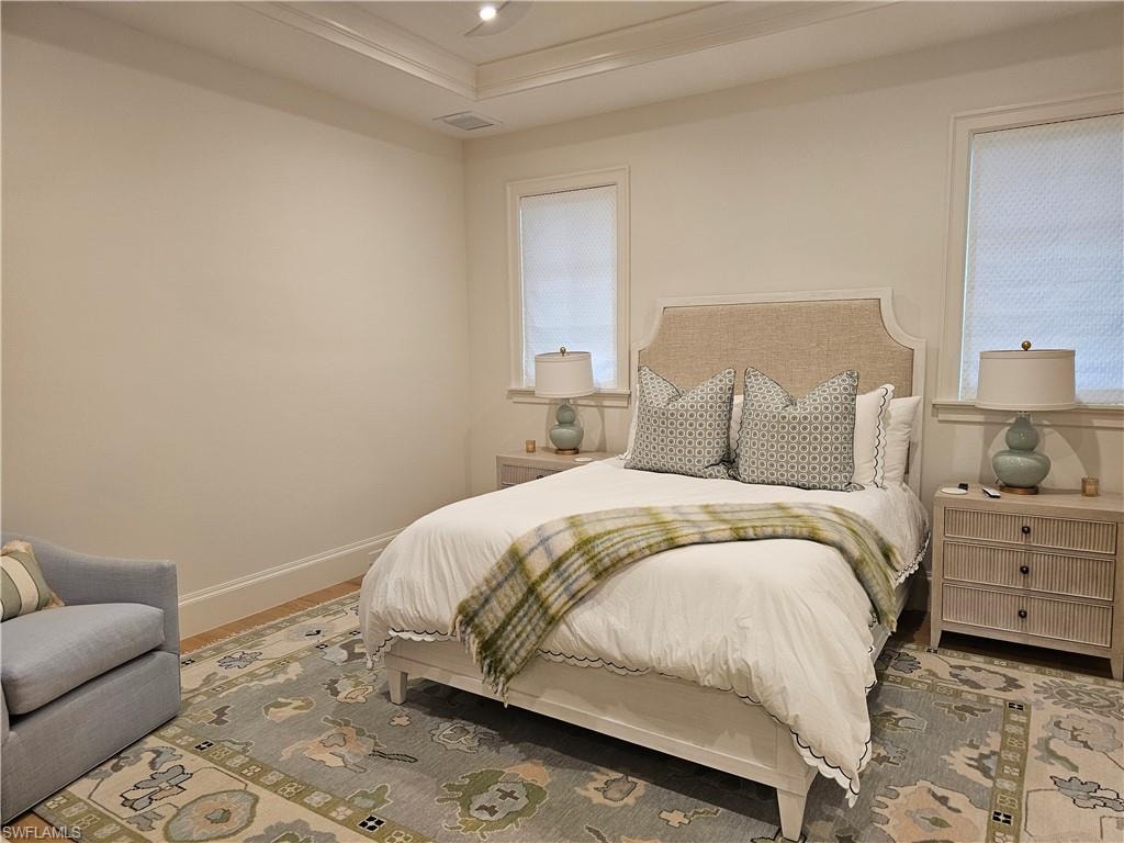 637 Palm CIR W photo 23