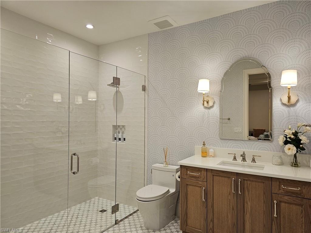 637 Palm CIR W photo 26