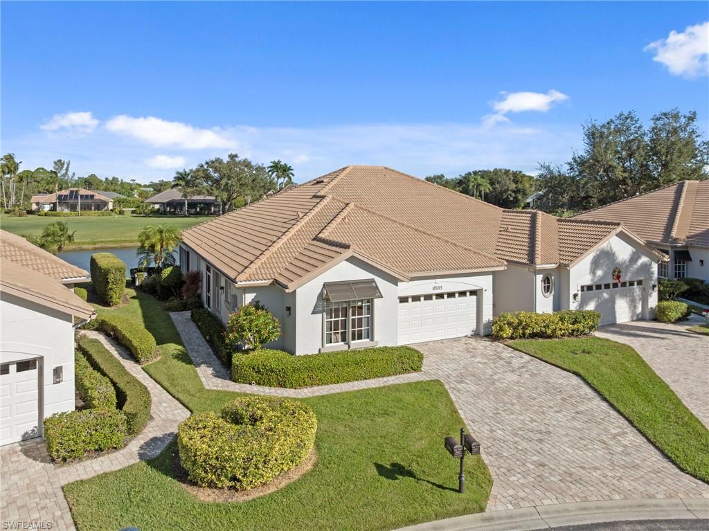 8583 Fairway Bend DR