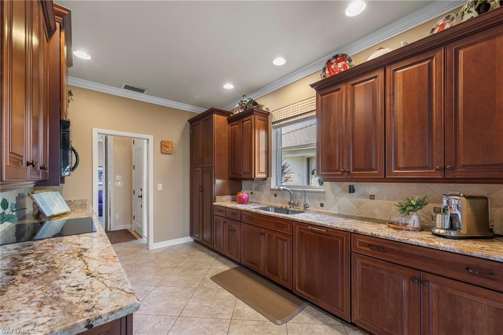 8583 Fairway Bend DR photo 17