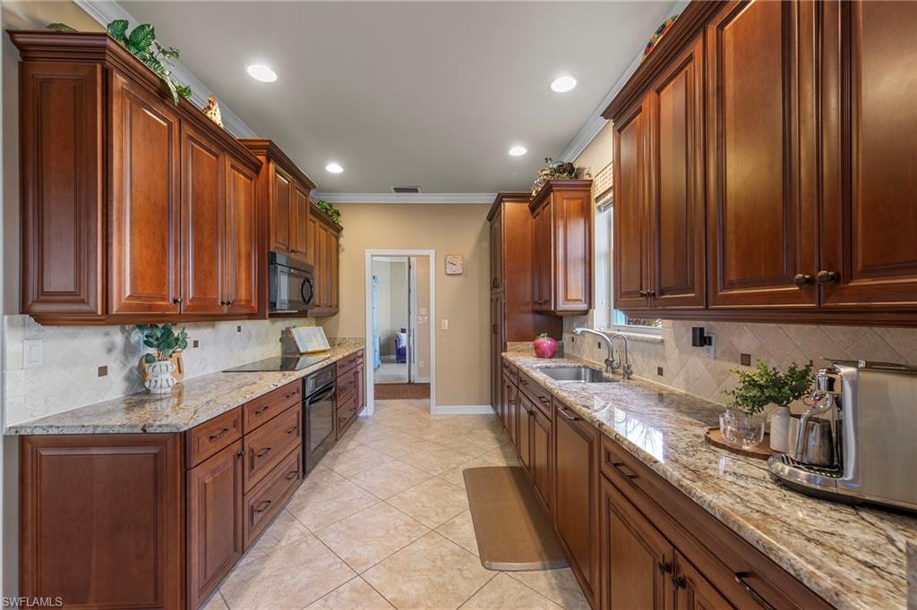 8583 Fairway Bend DR photo 16