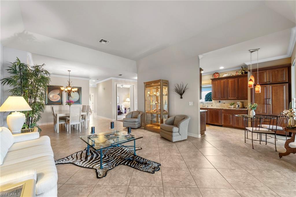 8583 Fairway Bend DR photo 10