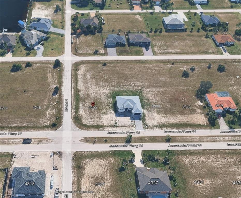 Aerial map of property and surrounding area