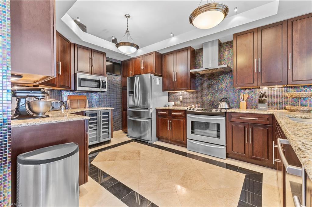 1845 Les Chateaux BLVD 202 photo 15