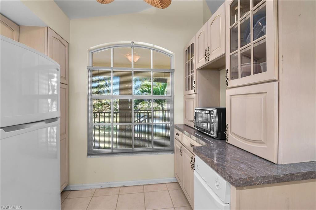 290 Newport DR 107 photo 9