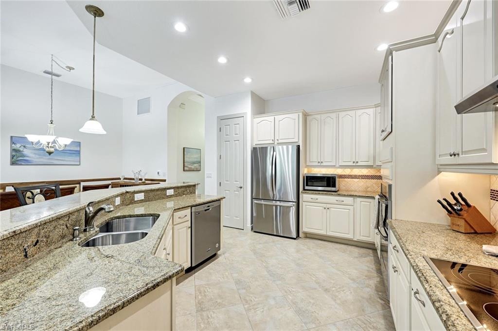 7655 Martino CIR photo 10