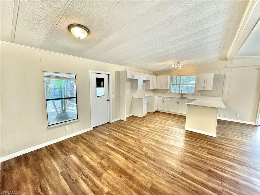 1252 Henderson Creek DR photo 18