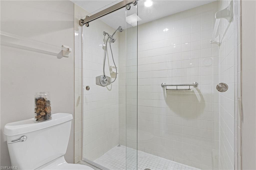 4205 SE 19th AVE 202 photo 18