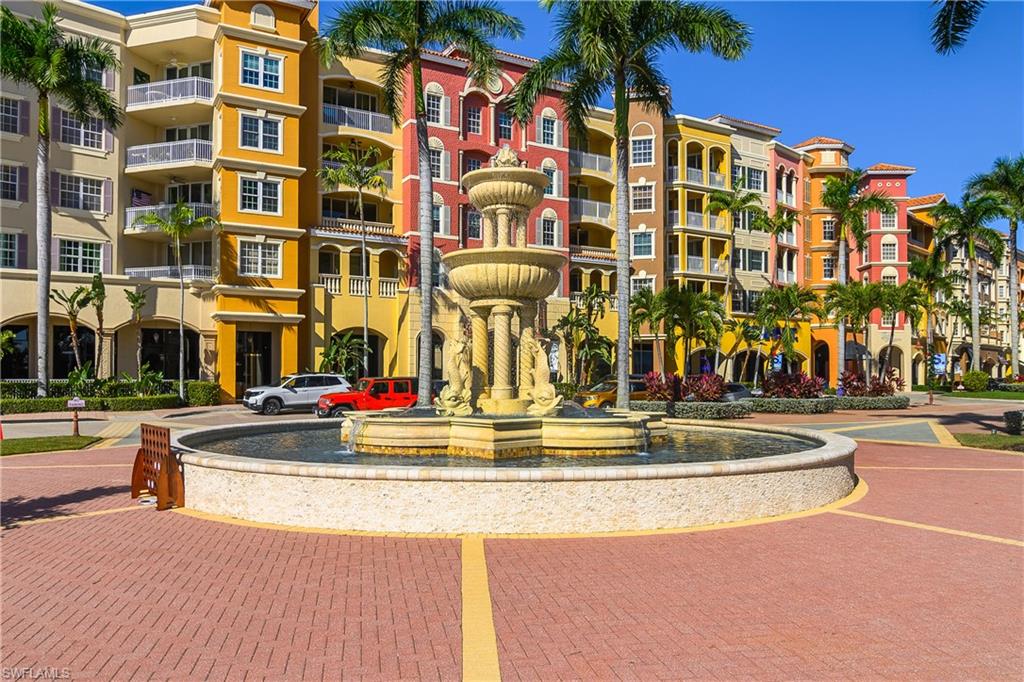 View of apartment building / complex