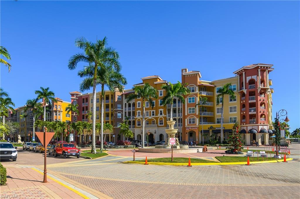View of apartment building / complex