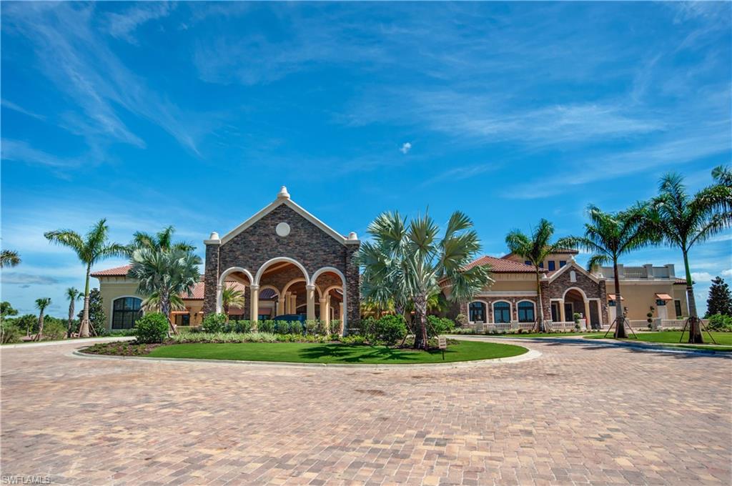 View of front of house with a front yard
